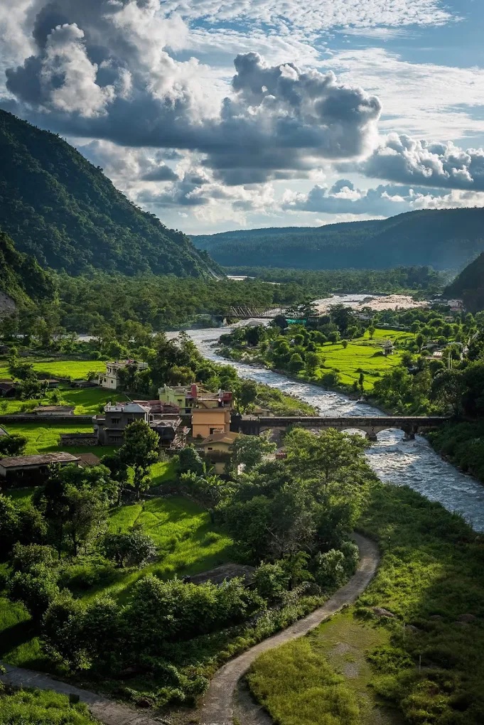 River valley surrounding Maldevta Farms